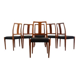 Set of 6 Beautifully Sculpted Danish Modern Chairs in Teak For Sale