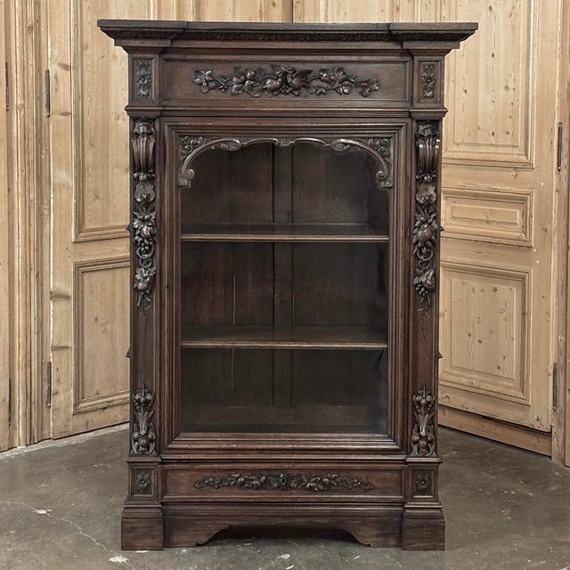 Late 19th Century 19th Century French Renaissance Revival Oak Vitrine ~ Bookcase For Sale - Image 5 of 18