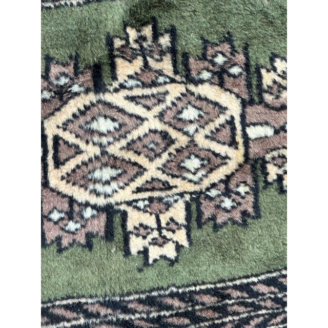 Small Vintage Pakistani Rug from Bobyrugs, 1980s For Sale - Image 10 of 12