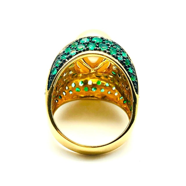 Bochic "Orient" Natural Emerald & South Sea Pearl Ring Set In 18K Gold & Silver For Sale - Image 10 of 18