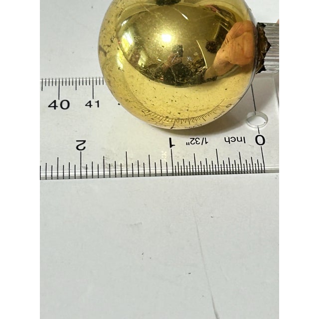 Vintage Shiny Brite Green and Gold Glass Christmas Ornaments – Set of 12 in Original Box For Sale - Image 10 of 12