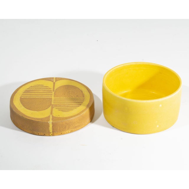 Ceramic Laura Andreson 1970 Studio Pottery Yellow Round Box For Sale - Image 7 of 10