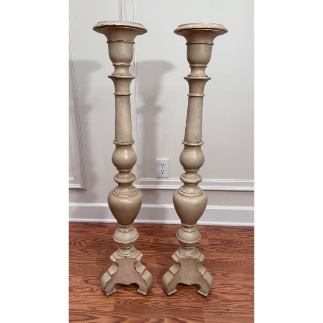 French Baroque Style Taupe Distressed Painted Solid Wood Floor Candlesticks/Plant Stands, a Pair For Sale - Image 4 of 12