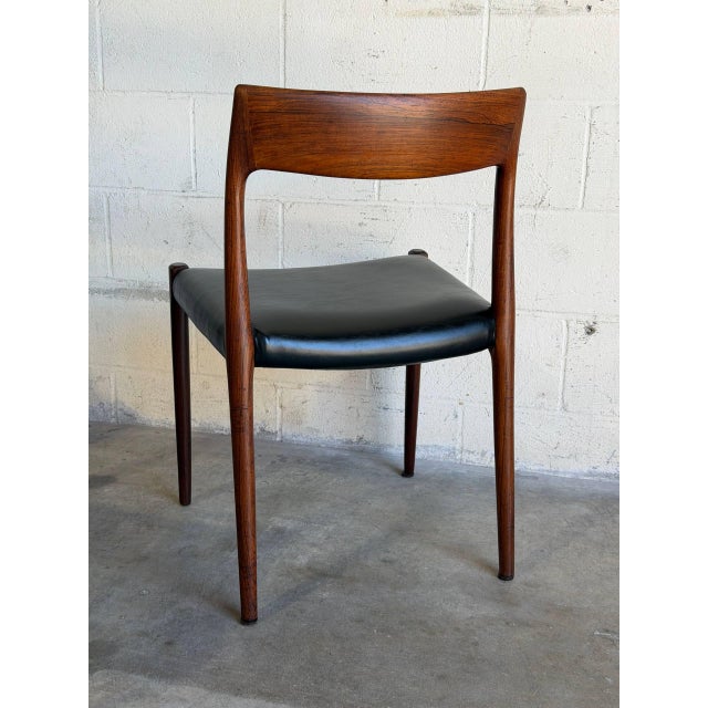 In Style of J.l. Møller Rosewood Dining Chairs Set of 6 Manufactured in Denmark Mid-Century Modern 1960s For Sale In Los Angeles - Image 6 of 13