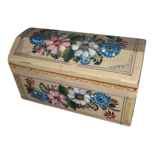 Vintage Mexican Folk Art Lacquered Box