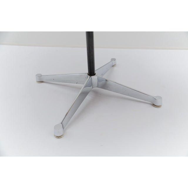 Vintage EA 105 Aluminum Chairs by Charles & Ray Eames for Vitra, 1970s, Set of 2 For Sale - Image 15 of 18