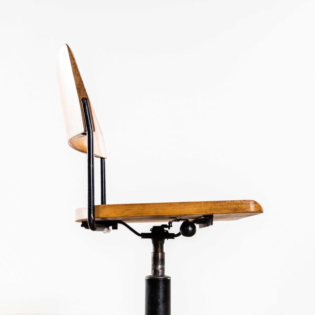 Angular Swivel Desk Chair from Giroflex, 1960s For Sale - Image 9 of 10
