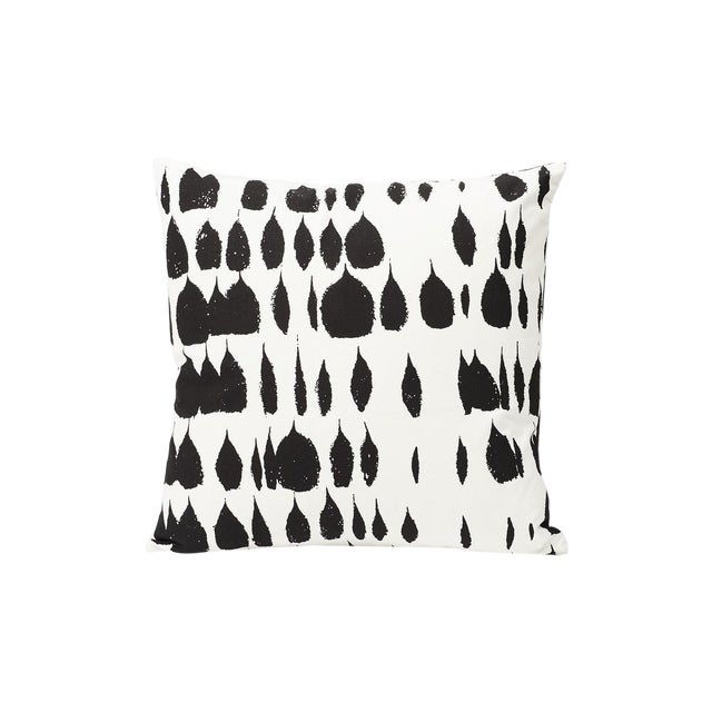 Schumacher Double-Sided Pillow in Queen of Spain Print For Sale - Image 10 of 11