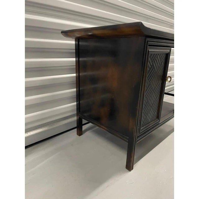 Asian Antique Rare Chinoiserie Pagoda Style Accent Table by Thomasville For Sale - Image 3 of 8