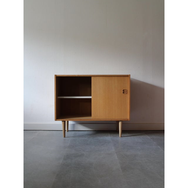 Mid-Century Modern Vintage Danish Sideboard in Oak, 1960s For Sale - Image 3 of 7