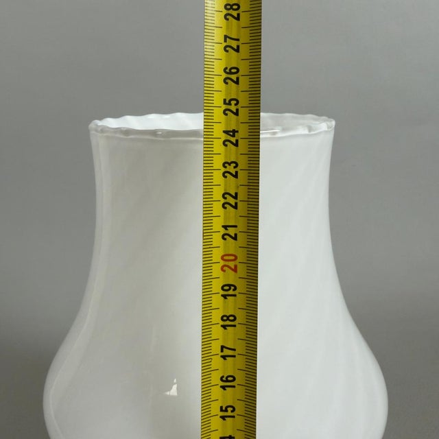 Vintage Murano Glass Table Lamp in Glossy White, 1970s For Sale - Image 10 of 11