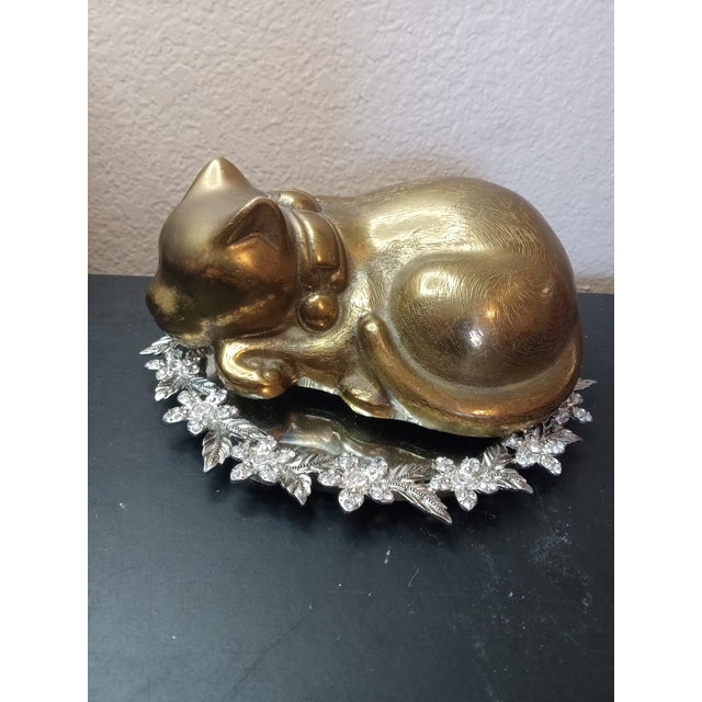 1970s 1970s Dolbi Cashier's Brass Sleeping Cat Figurine Made in Korea For Sale - Image 5 of 7