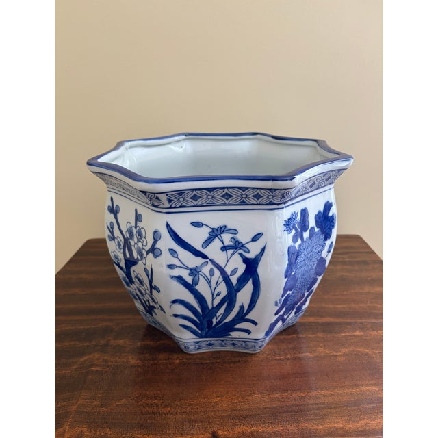 Pair of Blue & White Chinoiserie Porcelain Planters With Scalloped Form For Sale In South Bend - Image 6 of 9