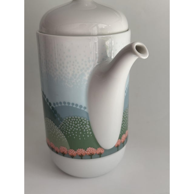 Coffee pot 1L Series: Duo Artists - Service Material: Porcelain Design: Ambrogio Pozzi / Ivan Rabuzin Condition: Very good...