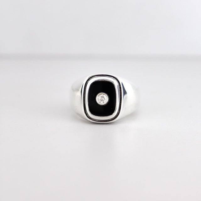 Large Vintage Sterling Silver, Onyx Cabochon, & Diamond Men's Signet Style Ring For Sale - Image 13 of 15
