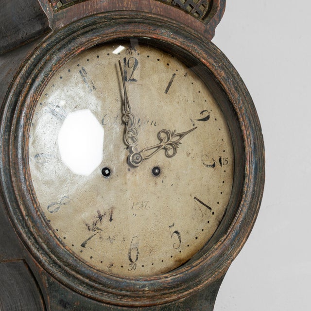 Wood 19th Century Original Painted Swedish Mora Grandfather Clock For Sale - Image 7 of 17
