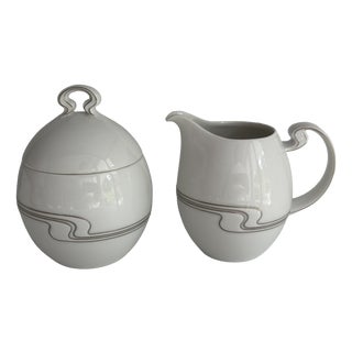 White and Gilt Asimmetria Milk Jug and Sugar Bowl by Bjørn Wiinblad for Rosenthal Studio Linie, Germany, 1988, Set of 2 For Sale
