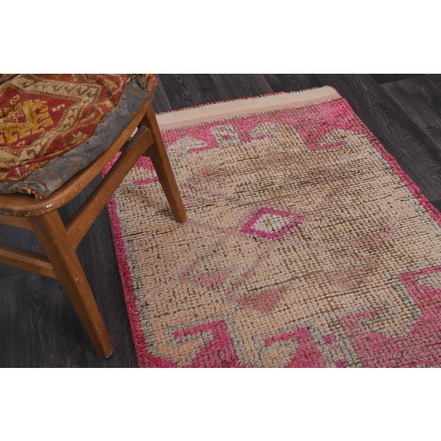 1970s Vintage Turkish Hand-Knotted Wool Cotton Pink Runner Rug For Sale In New York - Image 6 of 11