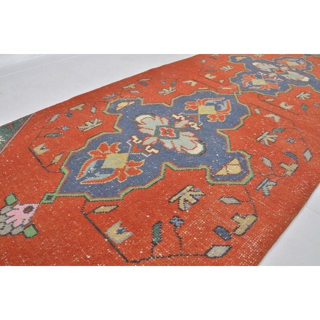 Turkish 1950s Oushak Handknotted Floral Runner Rug For Sale - Image 3 of 10