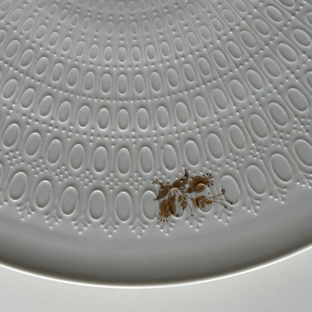 Rosenthal Romanze Goldblume Cake Plate by Björn Wiinblad for Rosenthal Studio Linie, Germany, 1980 For Sale - Image 4 of 5