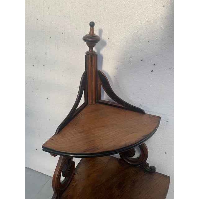 Napoleon III Style Corner Shelf in Walnut, 1800s For Sale - Image 3 of 11
