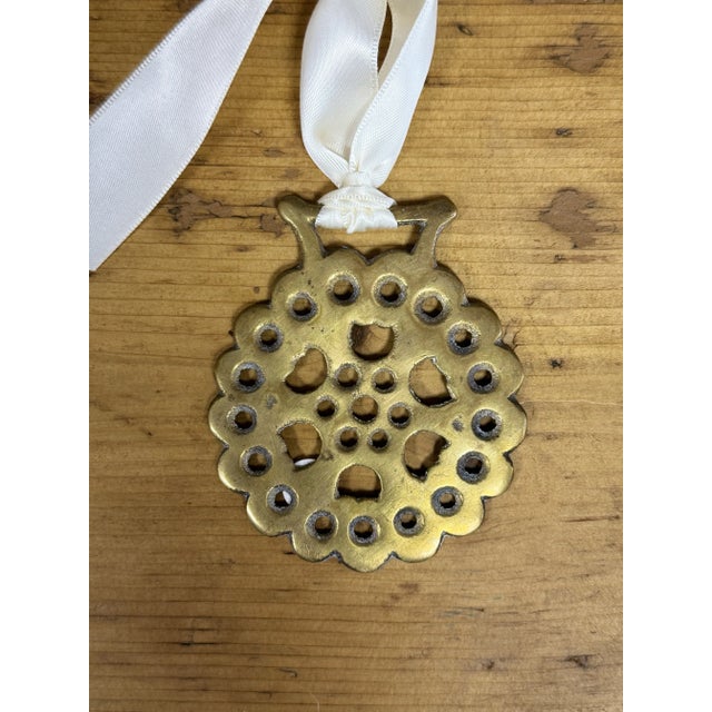English Vintage English Horse Brass Ornament For Sale - Image 3 of 3