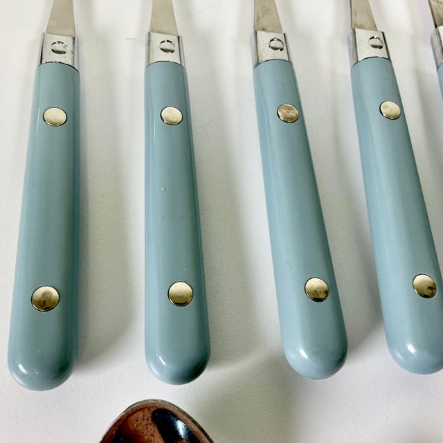 1970s Vintage Boho Chic Contemporary Stainless Steel French Blue Handle Flatware - Set of 20, Service for 4 For Sale - Image 9 of 11