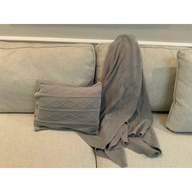 1980s Custom Gray Cable Knit Cotton Throw & Lumbar Pillow Set- 2 Pieces For Sale - Image 13 of 13