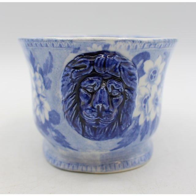 Blue Circa 1810-1820 Pair of Staffordshire District Blue and White Sauciers and Undertrays For Sale - Image 8 of 9