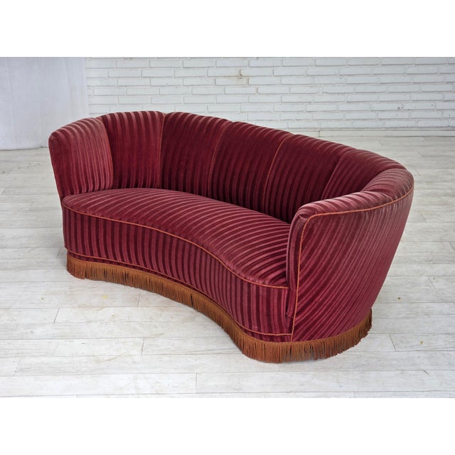 1960s Vintage Danish Two-Seater Banan Sofa in Furniture Velour and Oak, 1960s For Sale - Image 5 of 18