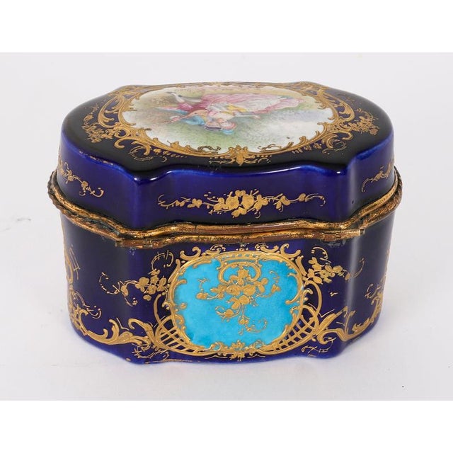 Antique French Cobalt Blue Porcelain Jewellery Casket from Sevres, 19th Century For Sale - Image 10 of 16