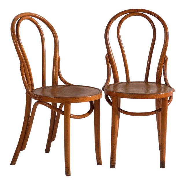 Chairs in Bentwood, Central Europe, 1930, Set of 2 For Sale