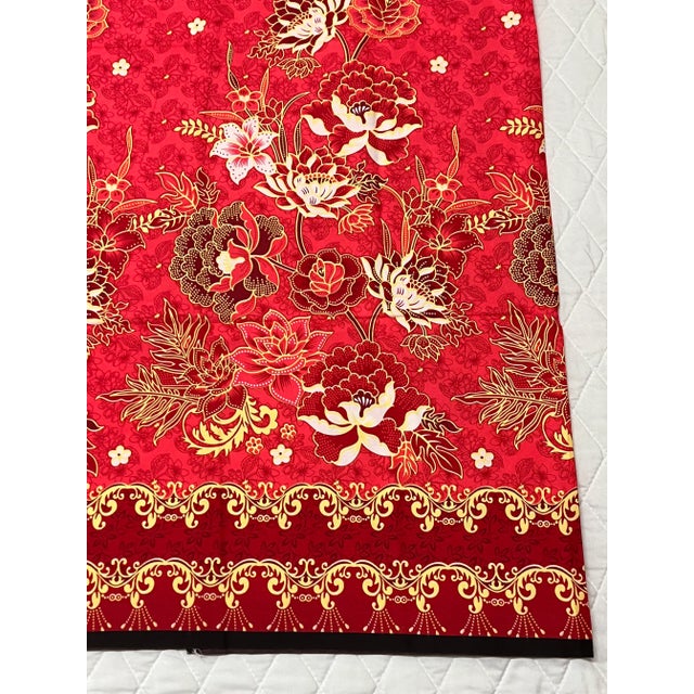 Southeast Asian Cotton Classic Floral and Abstract Design Textile/Fabric Remnant For Sale In New York - Image 6 of 9