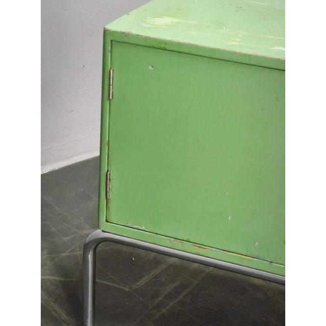 Wood Bauhaus Czech Green Vanity Table with Mirror and Chrome Frame, 1930 For Sale - Image 7 of 18