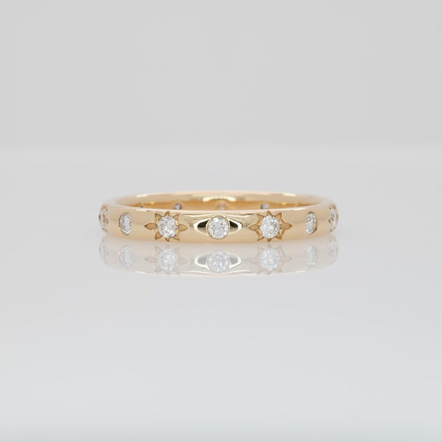 2020s Minimalist Diamond Band: Solid 14k Gold – Star Set Round Diamonds, Fine Jewelry, Size 6.75 For Sale - Image 5 of 6