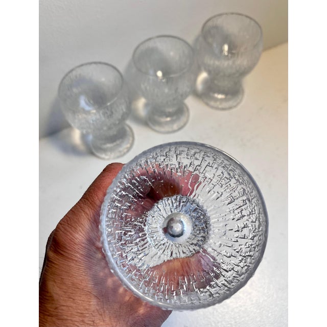 Timo Sarpaneva 1970s "Kekkerit" Drinking Glasses by Timo Sarpaneva for Iittala- Set of 4 For Sale - Image 4 of 7