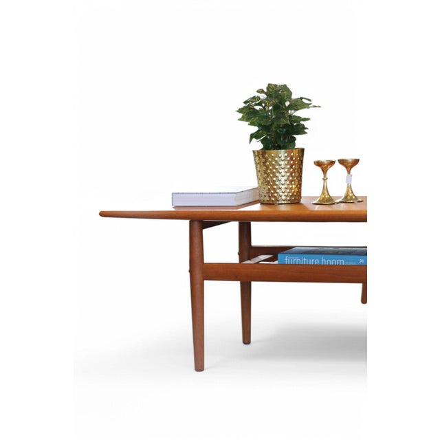 Grete Jalk Vintage Coffee Table in Teak with Magazine Shelf and Chamfered Edge by Grete Jalk for Glostrup, 1960s For Sale - Image 4 of 18