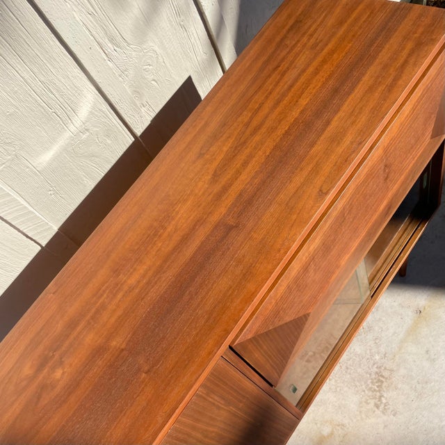 1950s Mid Century Modern Diamond Front Dry Bar For Sale - Image 10 of 12