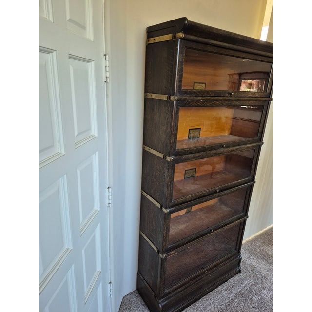 American Early 20th Century Globe-Wernicke Barrister Bookcase With Five Stackable Sections and Brass Trim For Sale - Image 3 of 7