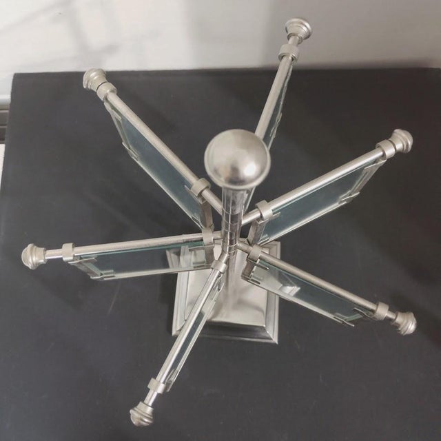 Dual Sided 3" x 3" Frames. Features Square Base.