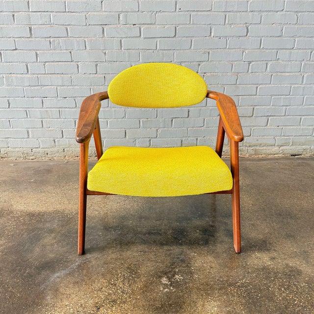 Mid-Century Modern Walnut MCM Lounge Chair in the Style of Adrian Pearsall For Sale - Image 3 of 7