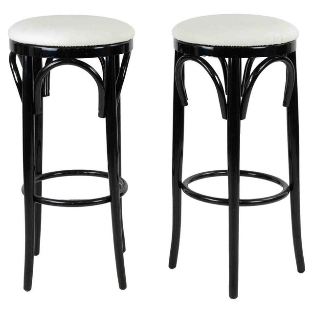 1970s Art Deco Stools in Lacquered Wood and White Leather, Italy, 1970s For Sale - Image 5 of 5