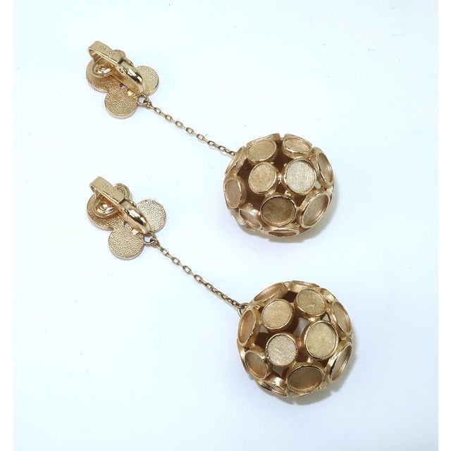 Metal 1950's Crown Trifari Mod Gold Tone Drop Dangle Earrings, a Pair For Sale - Image 7 of 10