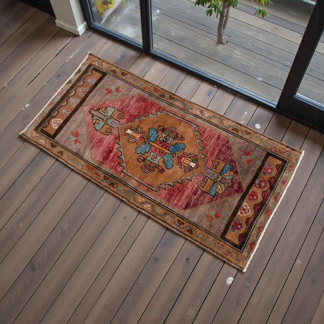 Vintage Turkish Oushak Rug 1'6"x3'1" Hand-Knotted Small Wool Entry Mat 1970s ■ Description & History: This exquisite...