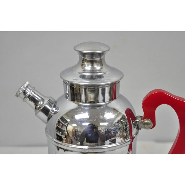 Art Deco Vintage Art Deco Chrome Cocktail Martini Shaker Red Bakelite Handle by Chromium For Sale - Image 3 of 16