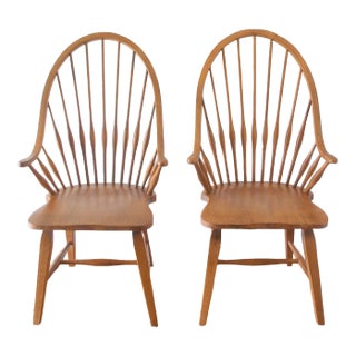Mid Century Modern Style Pair of Windsor Chairs by Broyhill For Sale