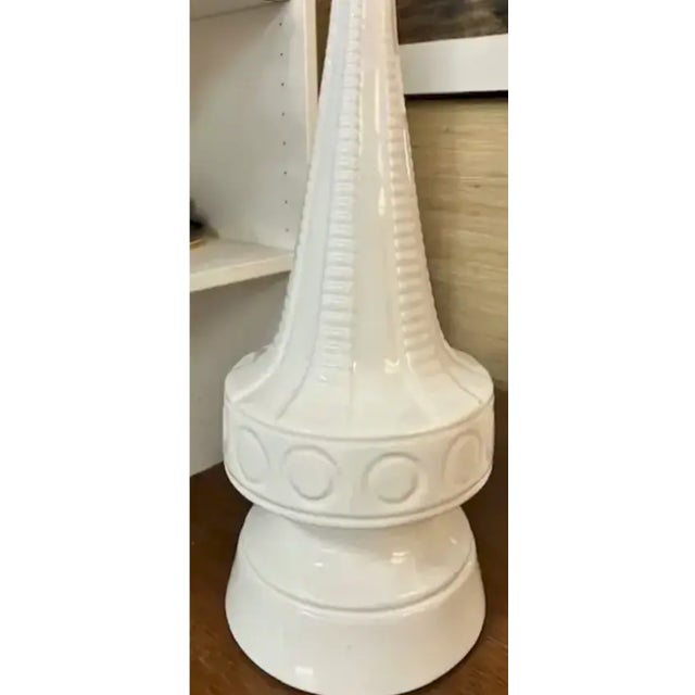 Mid Century White Lamp With Incised Abstract Designs For Sale In New York - Image 6 of 7