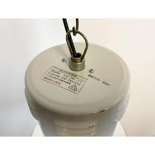 1980s Large Industrial Aluminium Lamp with Iron Grid From Siemens, 1980s For Sale - Image 5 of 13