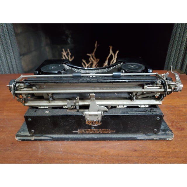 Black 1927 Early Royal Portable Model P Typewriter For Sale - Image 8 of 18