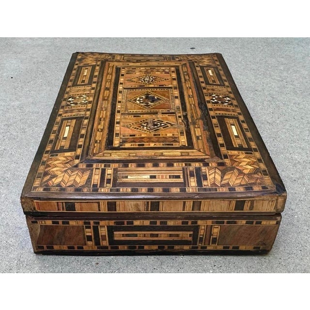 Early 20th Century Middle Eastern Moorish Mosaic Micro Marquetry Inlay Jewelry Box For Sale - Image 14 of 18